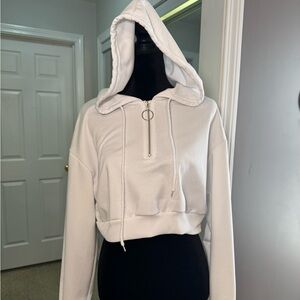 Chic White Women's Zip-Up Hoodie